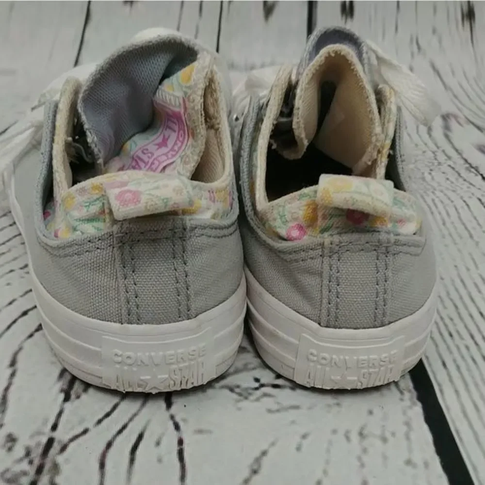 Converse gently used